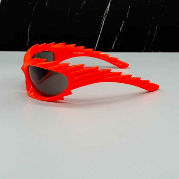 NEW BB0255S 005 BALENCIAGA ORANGE OVAL WOMEN BALENCIAGA SUNGLASSES - Picture 5 of 10